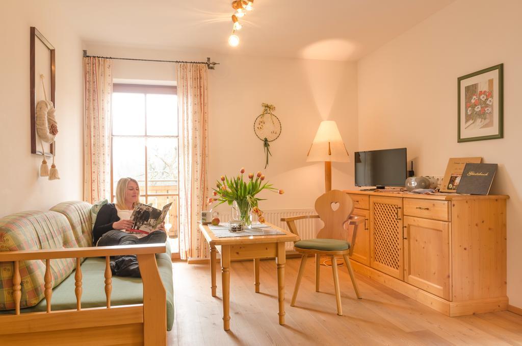 Schoenauerhof Schlanitzen Pokoj fotografie